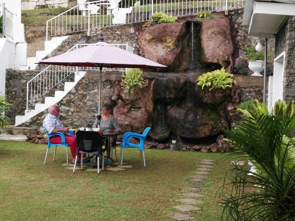 Anna Shanthi Villa Kandy Dış mekan fotoğraf