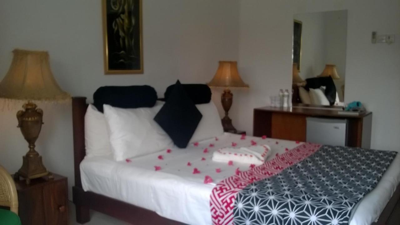 Anna Shanthi Villa Kandy Dış mekan fotoğraf