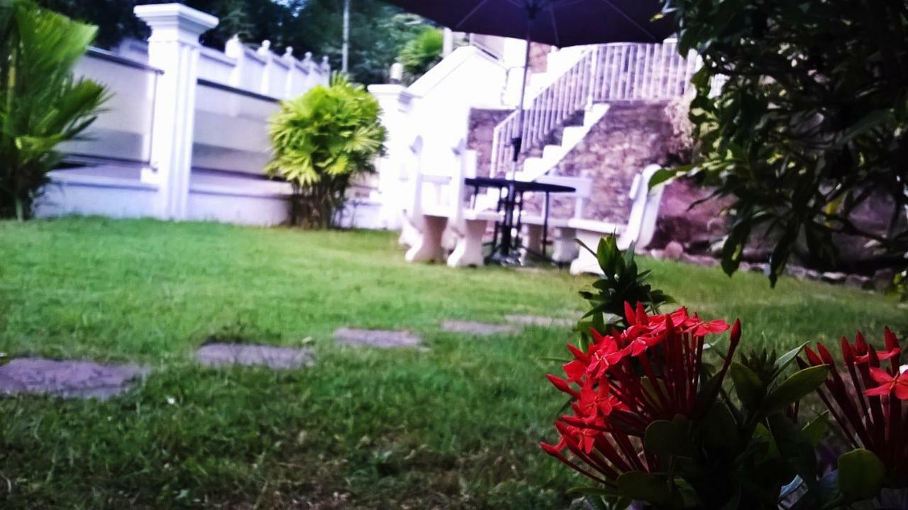 Anna Shanthi Villa Kandy Dış mekan fotoğraf