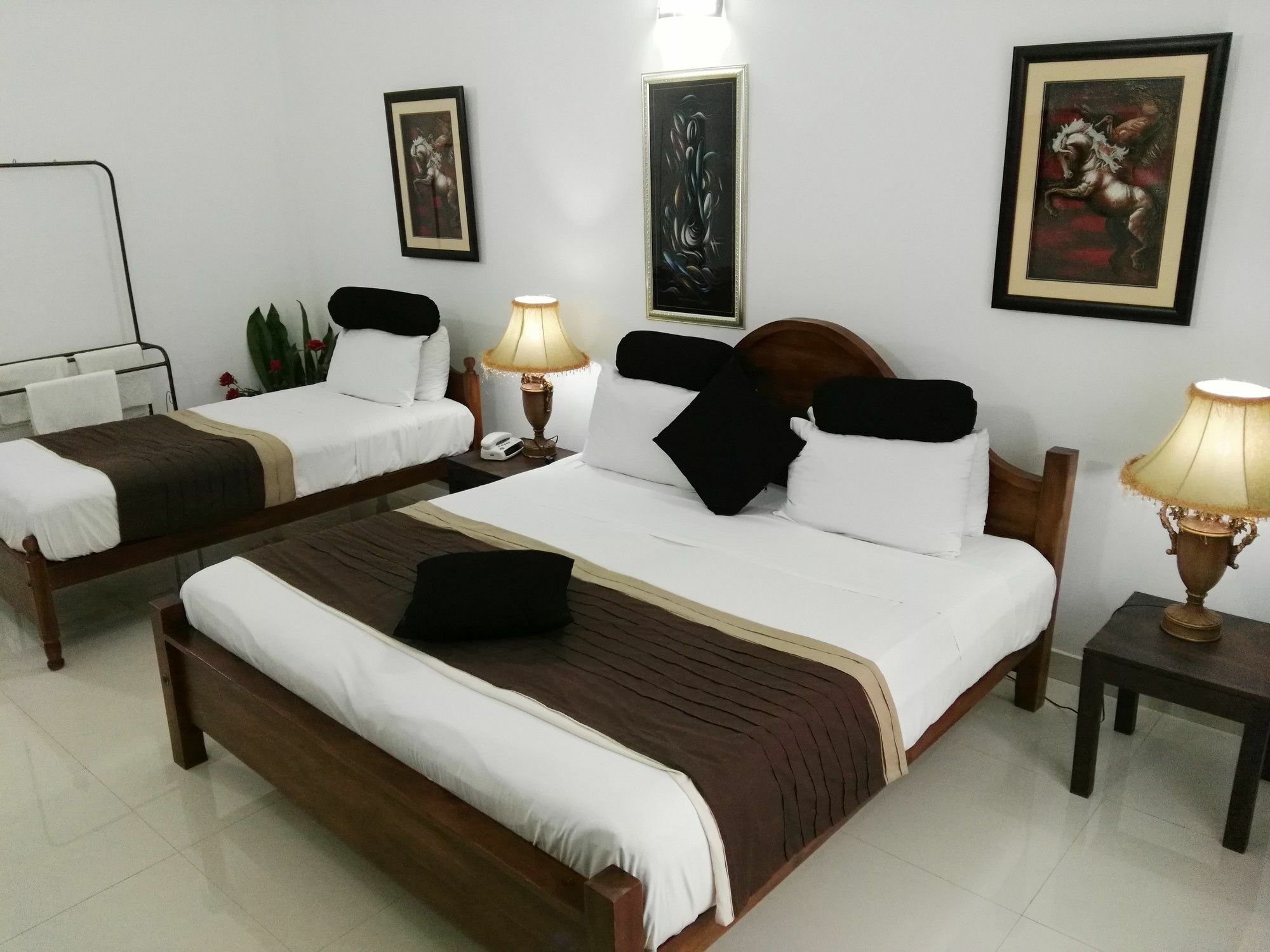 Anna Shanthi Villa Kandy Dış mekan fotoğraf